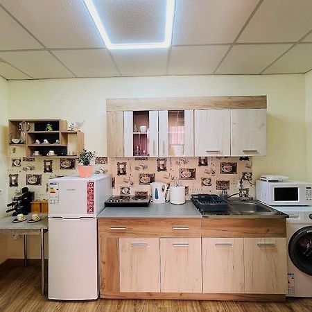 Lavender Luxury Apartment Oradea Extérieur photo
