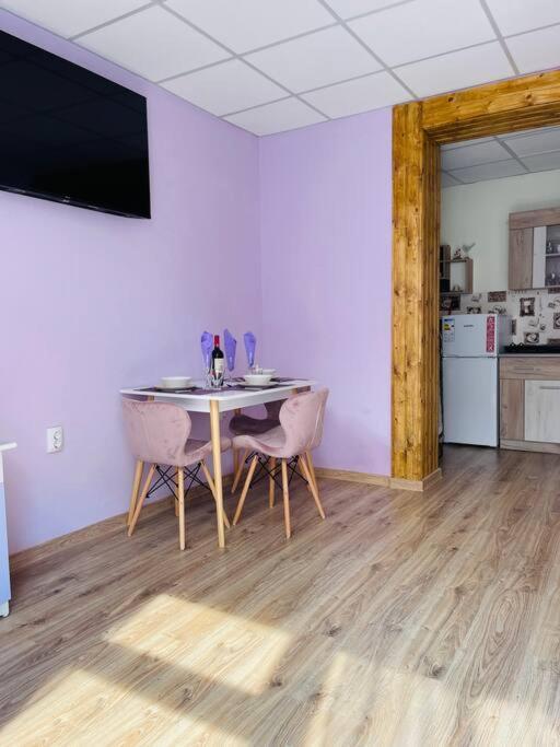 Lavender Luxury Apartment Oradea Extérieur photo
