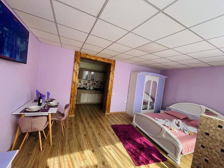Lavender Luxury Apartment Oradea Extérieur photo
